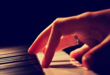 AC米兰逆转击败佛罗伦萨，振作精神追赶前二